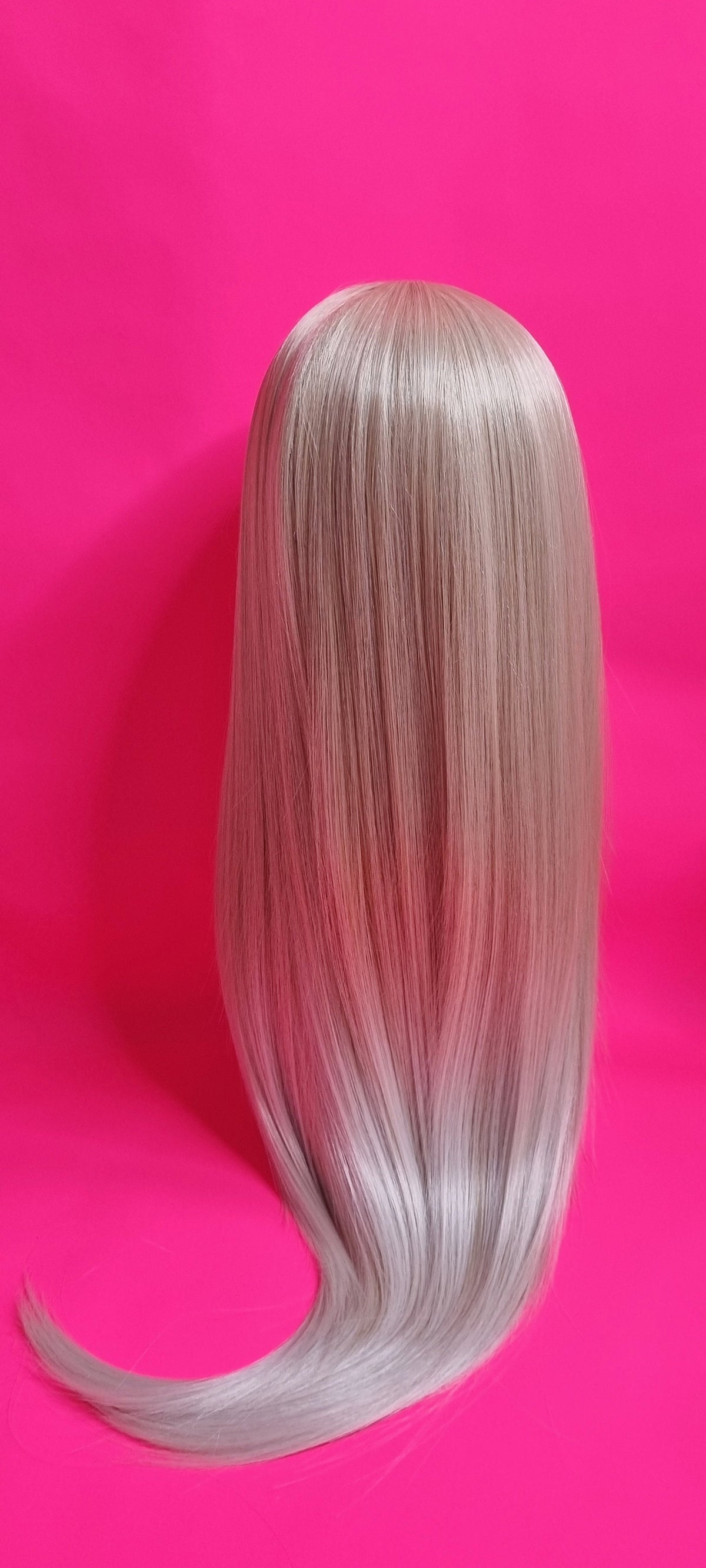 Miss Skunk - Grey and white